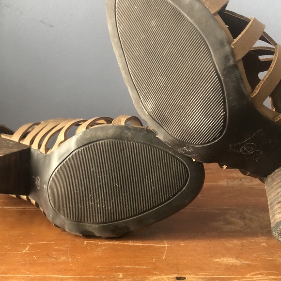 Open toe faux leather chunky heels - Picture 9 of 9